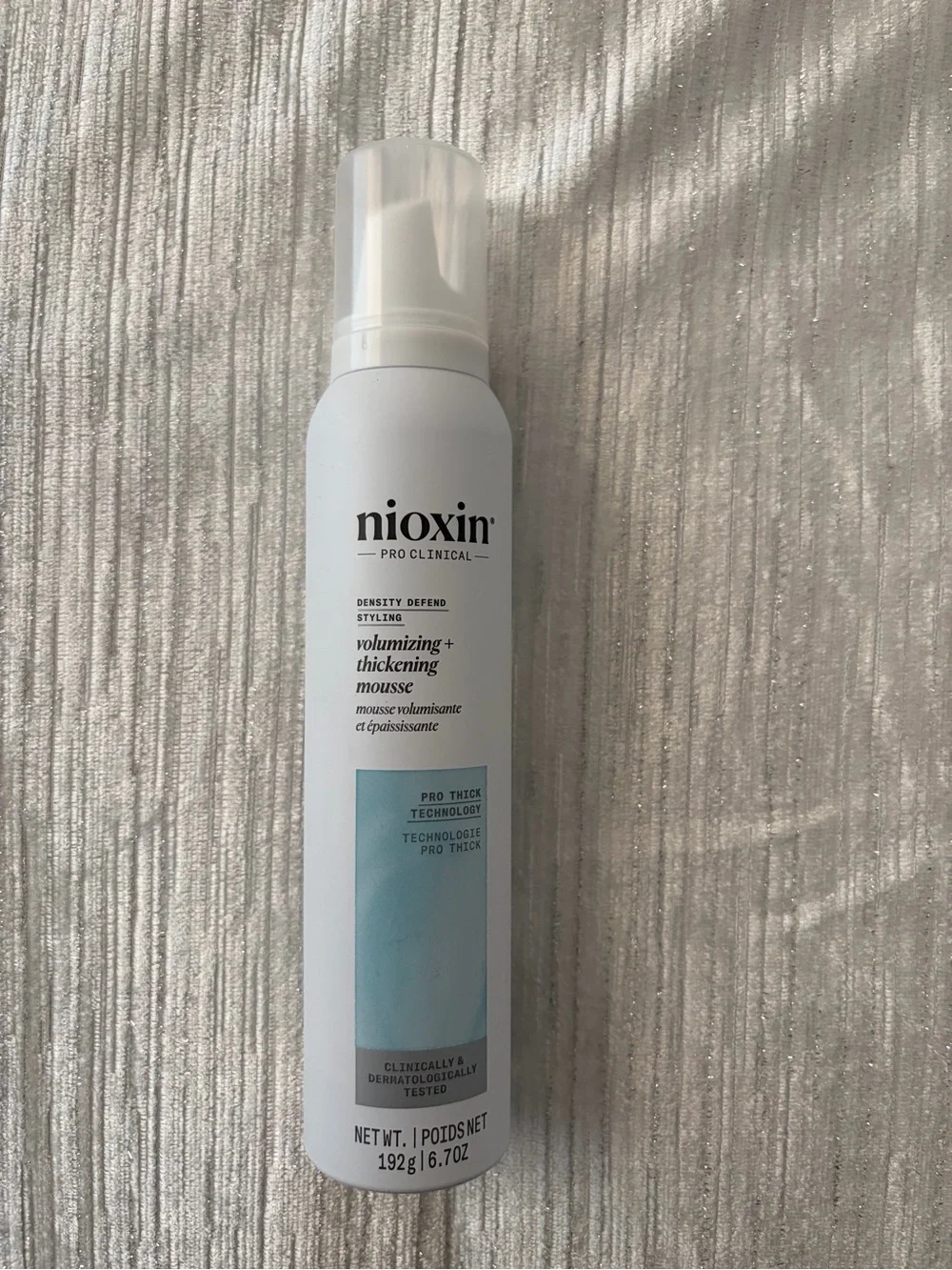 Nioxin Volumizing + Thickening Mousse - White